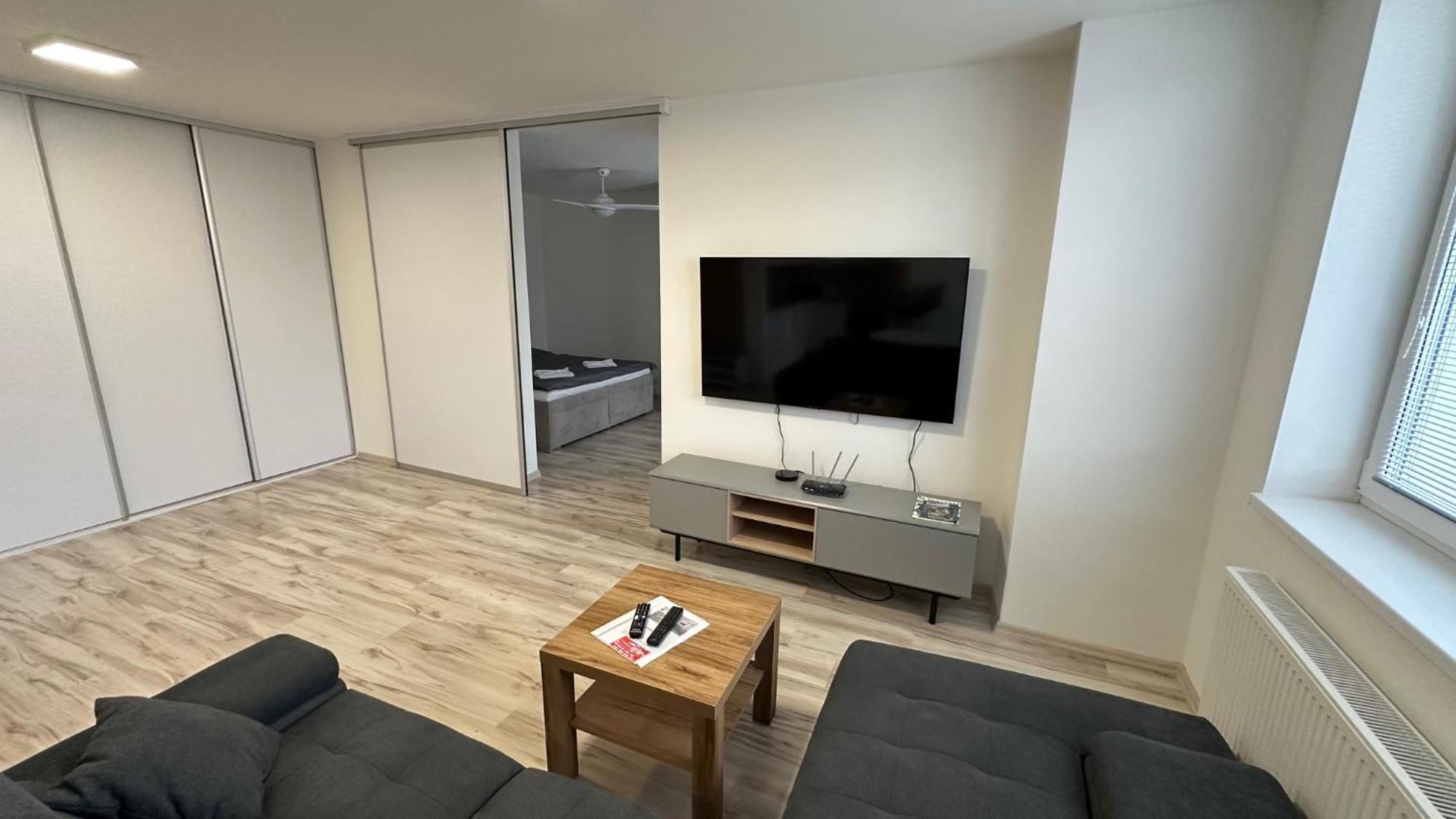 2 Room Apartment With Balcony Liptovsky Mikulas Exterior photo